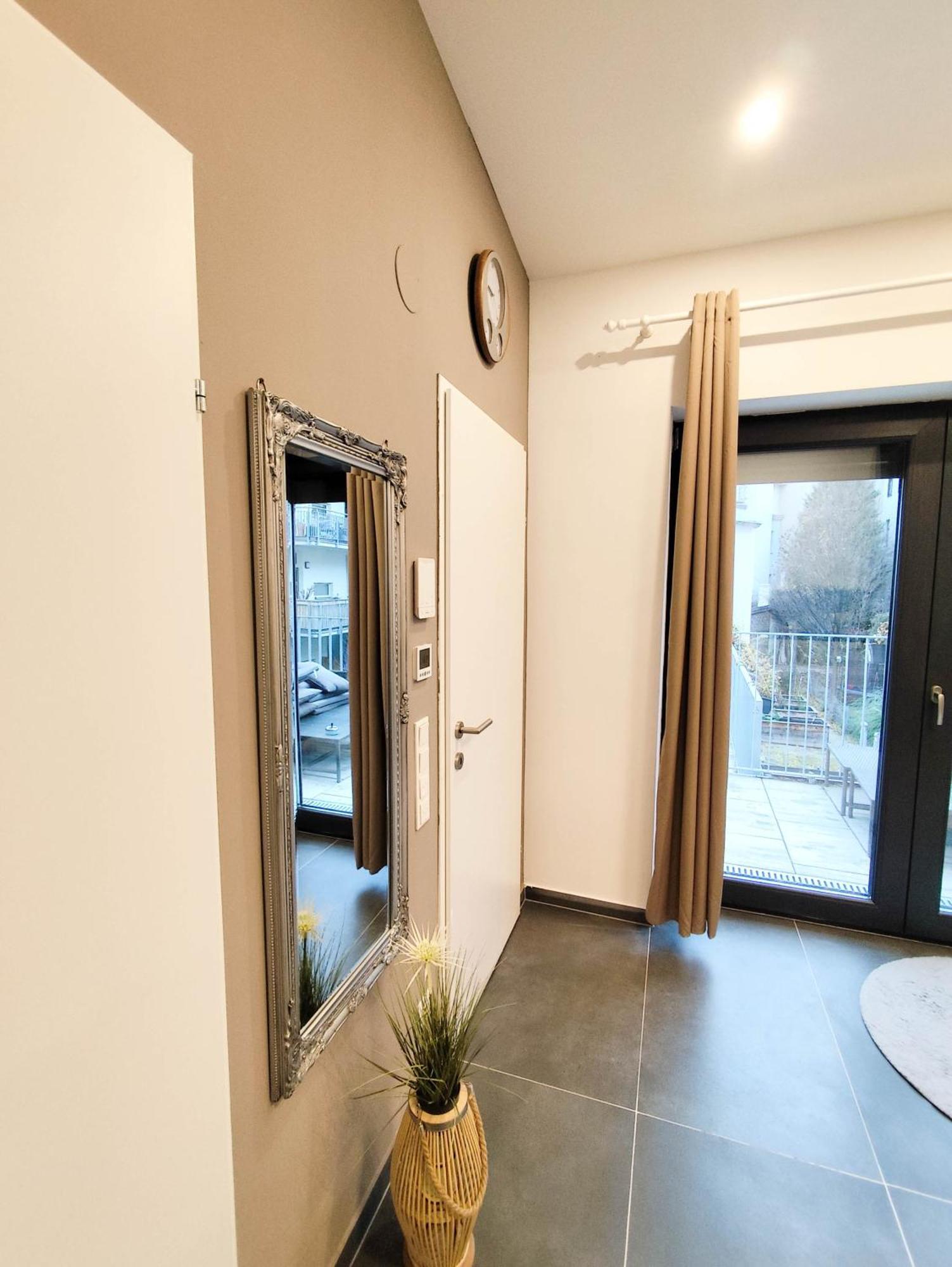 Cozy In Location With Free Parking Wien