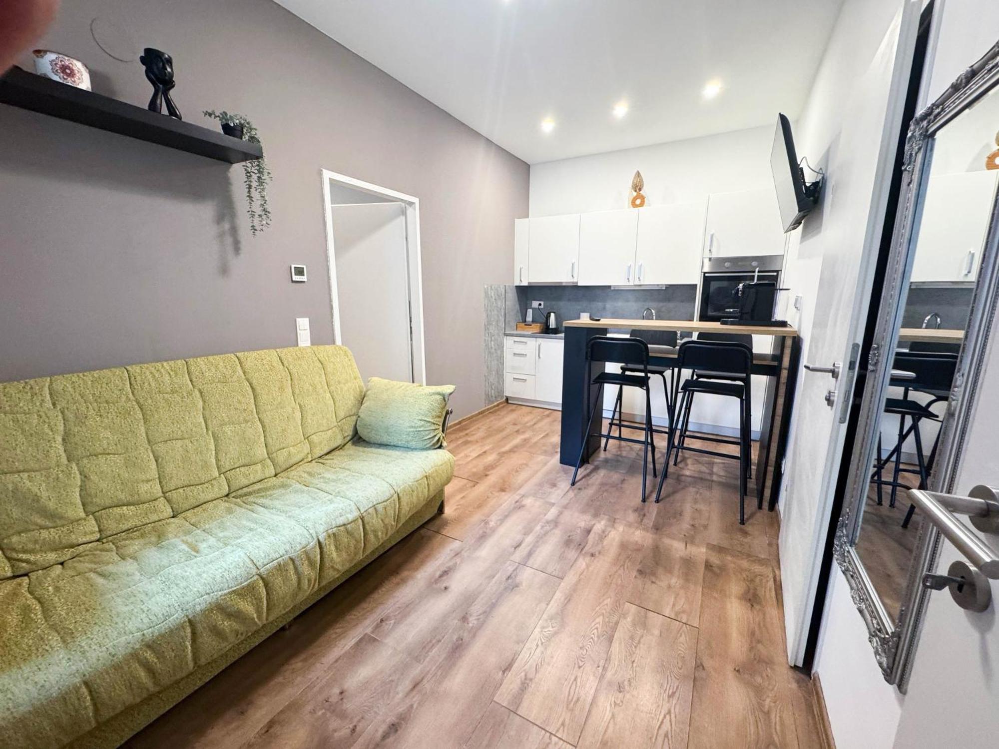 Cozy In Location With Free Parking Apartment Wien